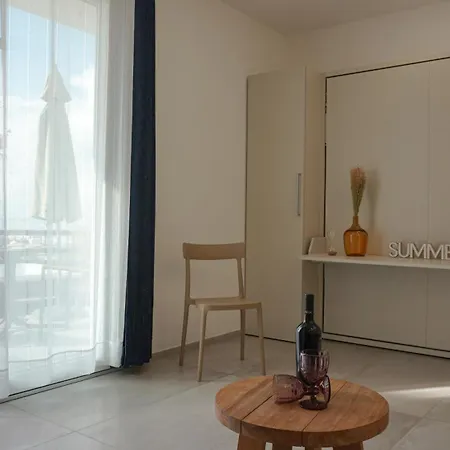 Πανσιόν Al 33 - Luxury